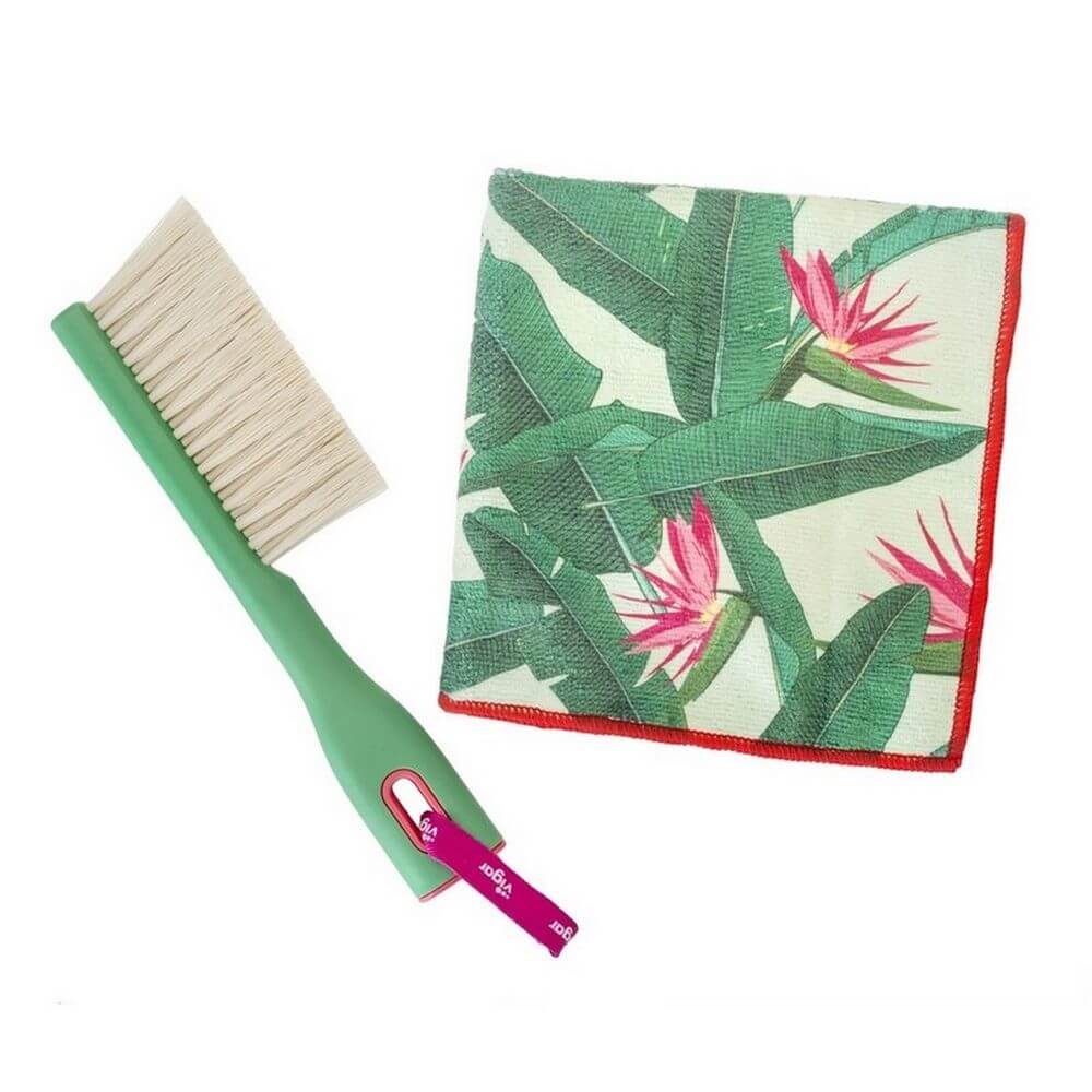 Vigar Beach Towel &amp; Brush Set - LIFESTYLE - Picnic - Soko and Co